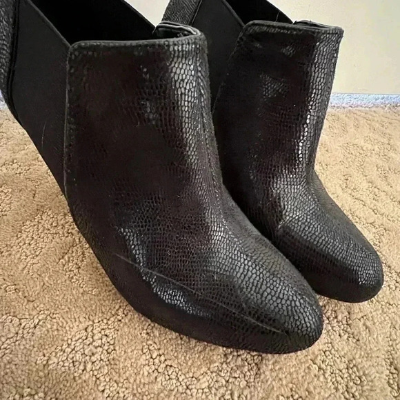 Whbm White House black market Cannes lizard embossed stiletto bootie 6.5 boots - Picture 11 of 16